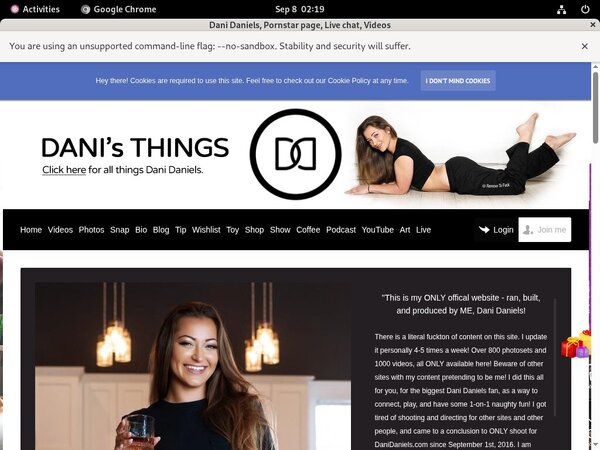 Dani Daniels With Gift Card